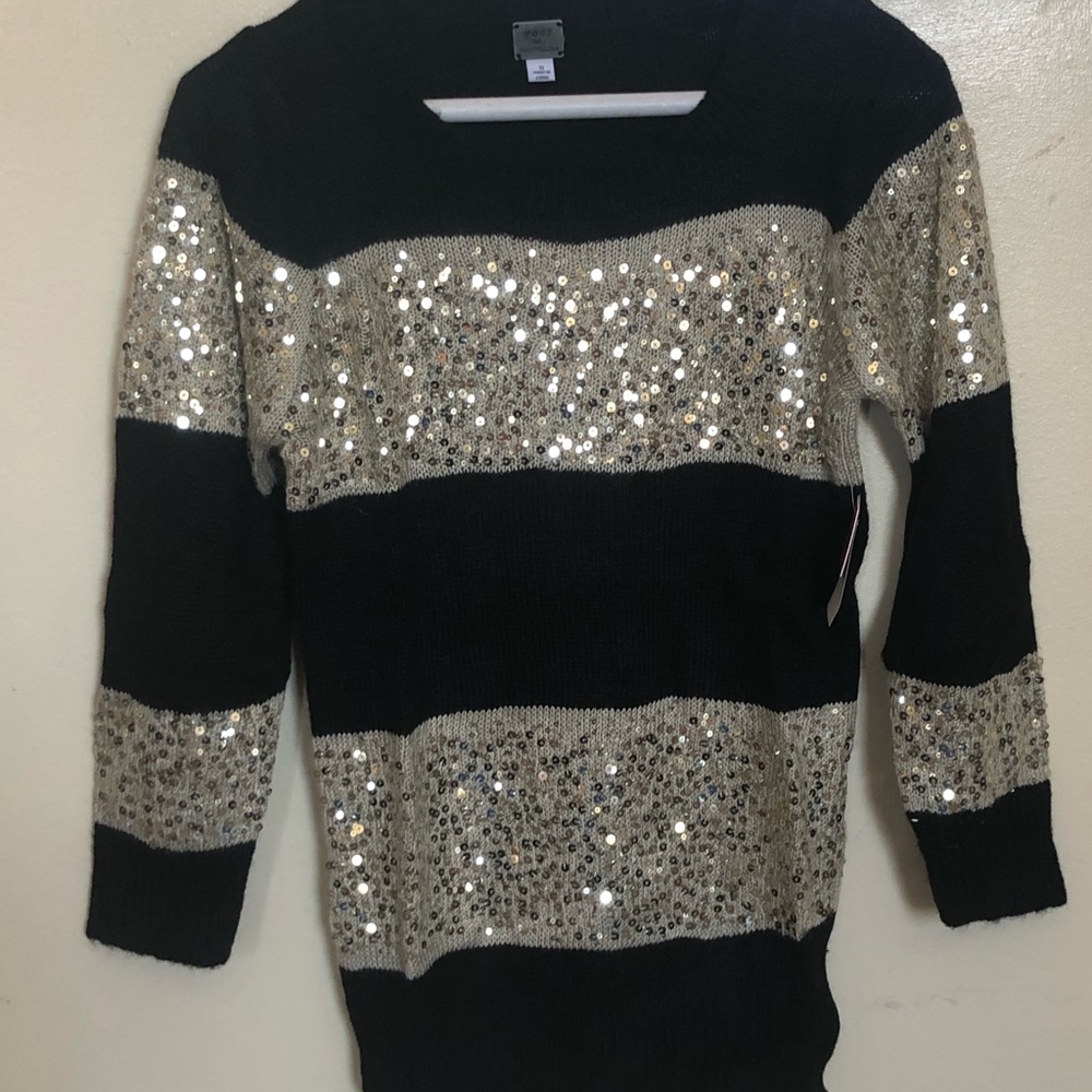 Sweater New! Black and Gold (size Small)
